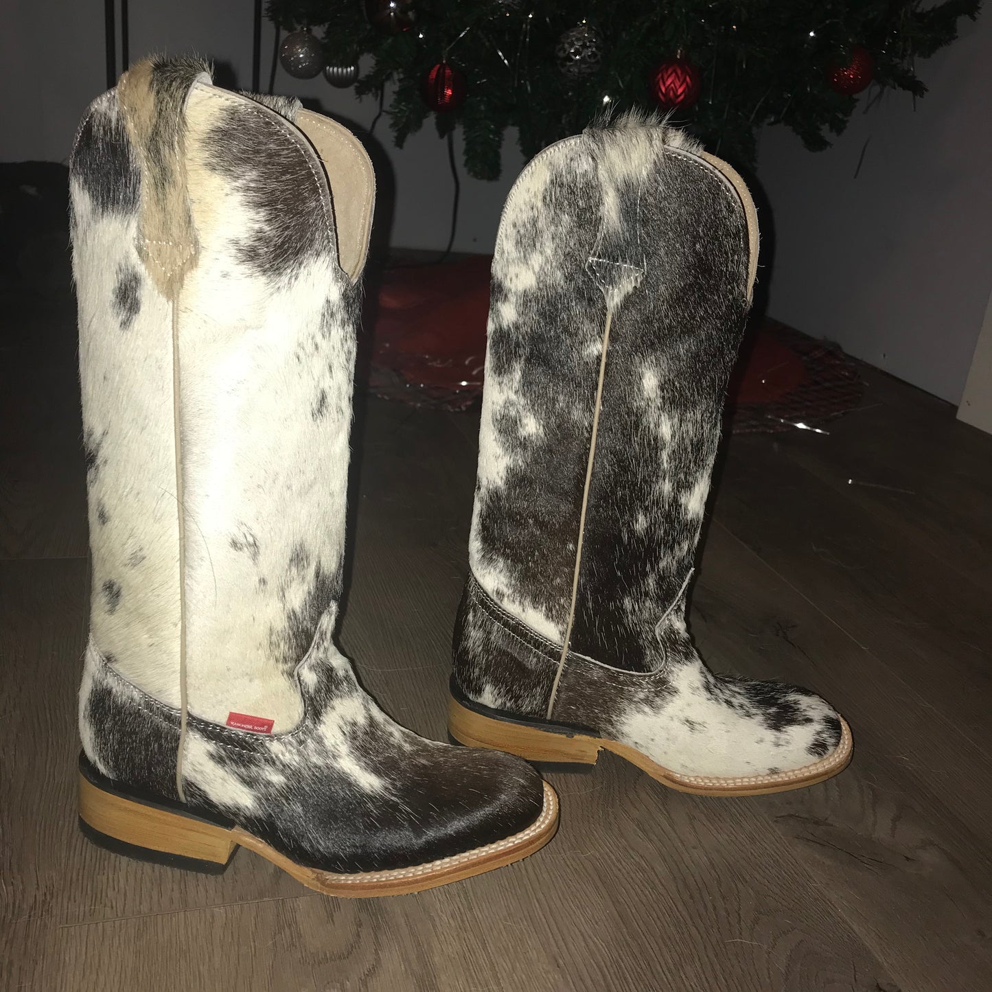 Size 6 Cowhide Cowboy Boot