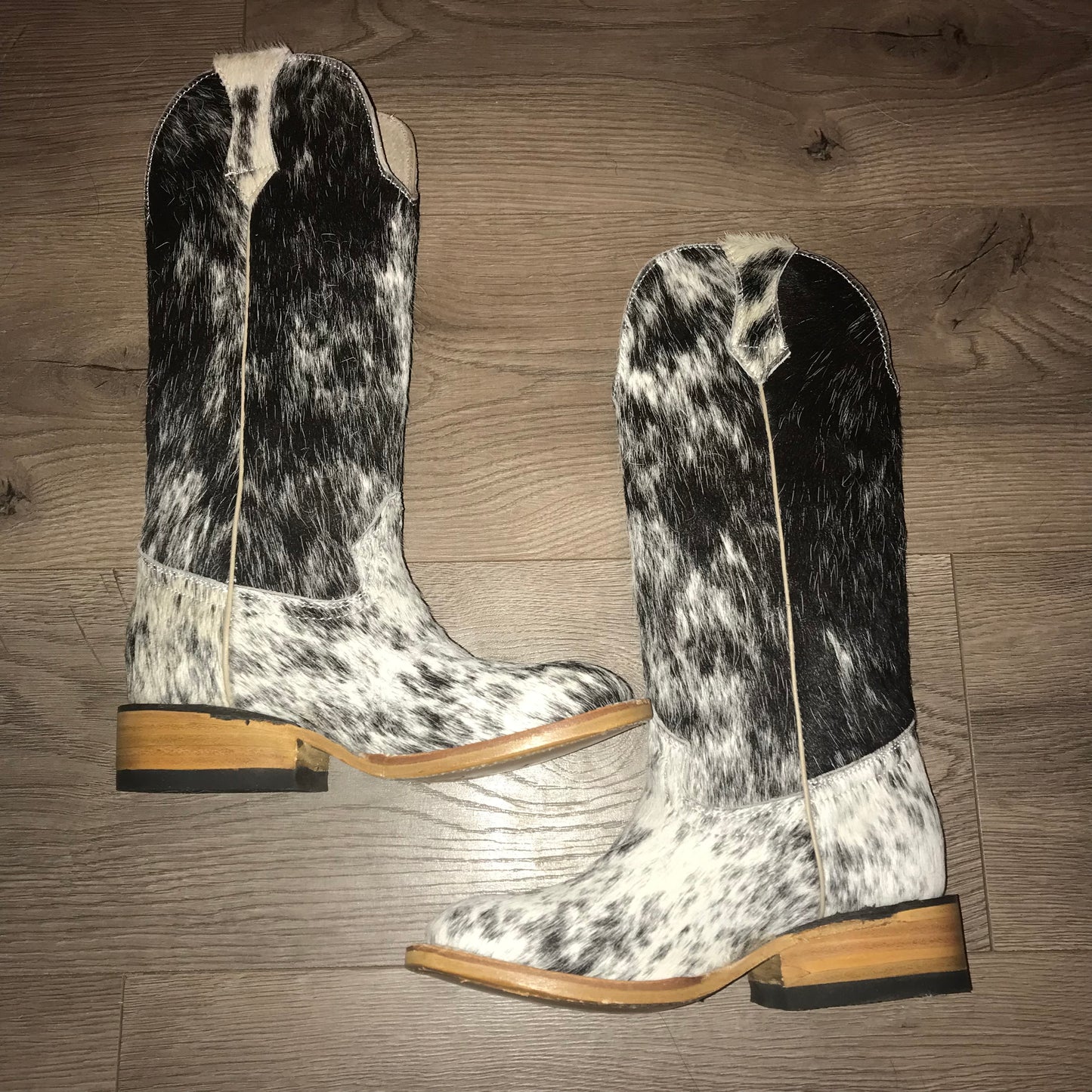 Size 5 Cowhide Cowboy Boot